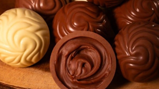Cacau Show comemora Dia do Chocolate com 1 milhão de trufas grátis para clientes do programa Cacau Lovers