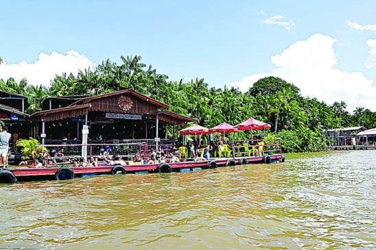 Neste final de semana, a movimentação de turistas foi intensa pela ilha.