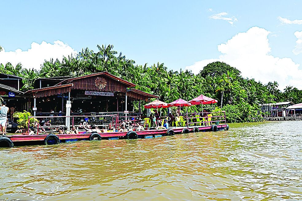 Neste final de semana, a movimentação de turistas foi intensa pela ilha.