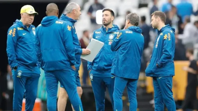 Botafogo negocia com Davide Ancelotti para assumir comando técnico no segundo semestre de 2025