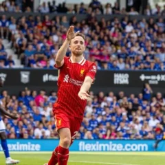 Diogo Jota comemora gol pelo Liverpool (Foto: Reprodução)
