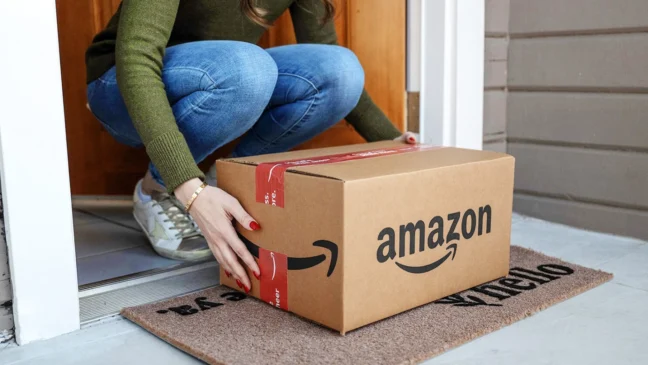Durante os dois dias de evento, a Amazon promete descontos em diversas categorias, incluindo eletrônicos, moda, beleza, entre outros.