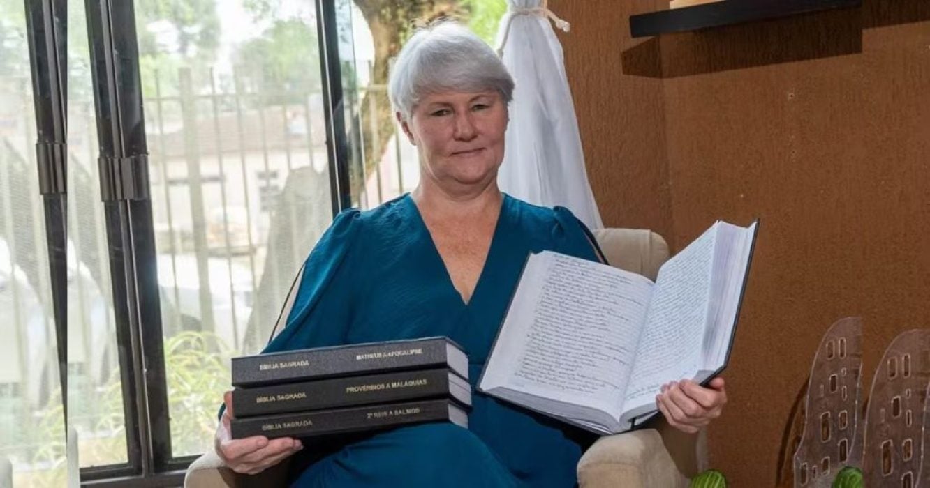Eliana é membro da Igreja Adventista do Sétimo Dia em sua cidade e segue uma prática comum entre os adventistas: o devocional, um momento diário de fé que tem como objetivo fortalecer a conexão com Deus por meio da leitura da Bíblia, orações e meditações.