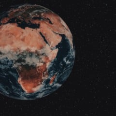 A Terra vai completar sua rotação mais rapidamente do que o habitual nesta terça-feira (22/7). O planeta concluirá um giro completo 1,34 milissegundo antes das 24 horas