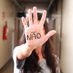 Por unanimidade, a 3ª Turma do Tribunal Regional do Trabalho da 6ª Região decidiu manter a demissão por justa causa de um trabalhador acusado de assédio sexual
