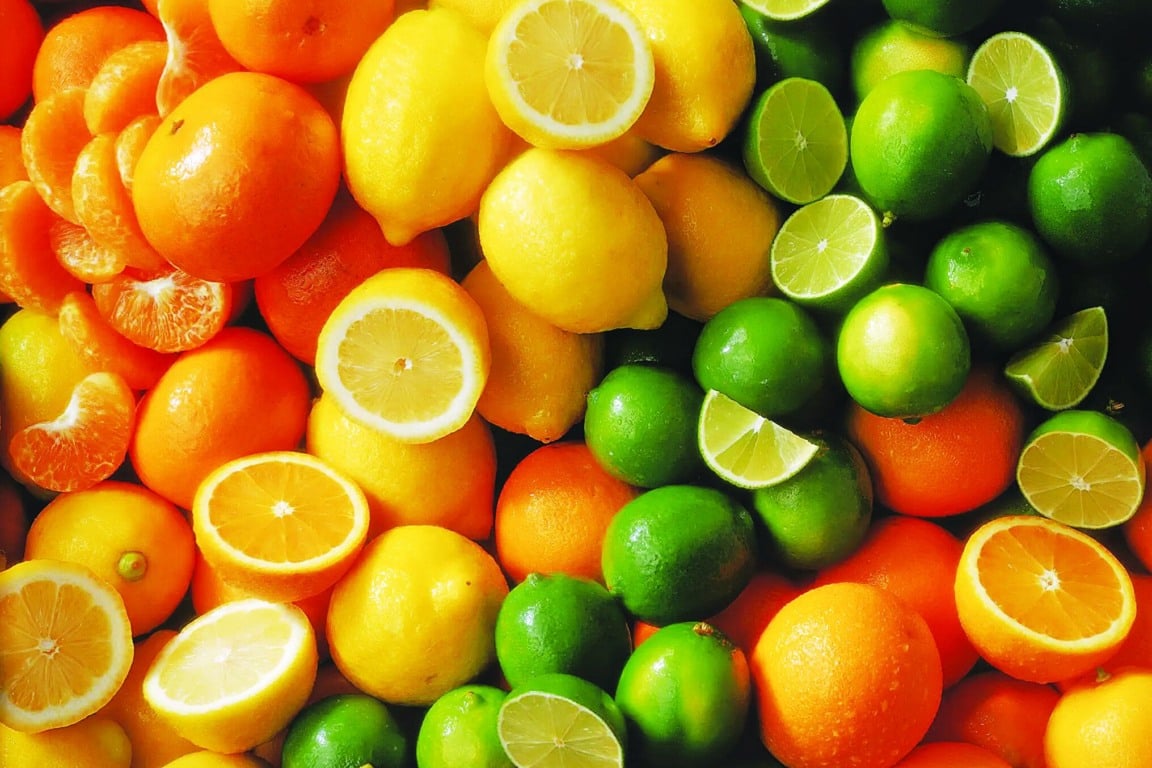 Nesse período de férias é preciso ficar atento ao manuseio de alguns frutos, principalmente no momento da exposição ao sol, com riscos de sensibilidade e manchas que são difíceis de serem retiradas