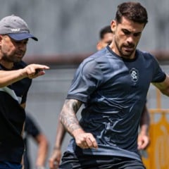 Vizeu vive jejum de gols e vira alvo da torcida do Remo após novo tropeço