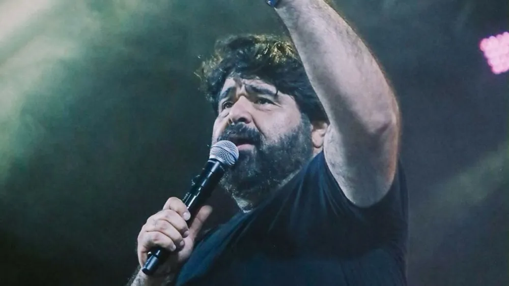O cantor Fabiano da dupla com o irmão César Menotti sofreu um acidente de carro