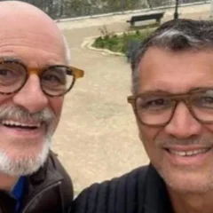 Antes de sua união com Paiva, Caruso foi casado quatro vezes com mulheres. Ele se define como bissexual e comentou sobre sua jornada pessoal