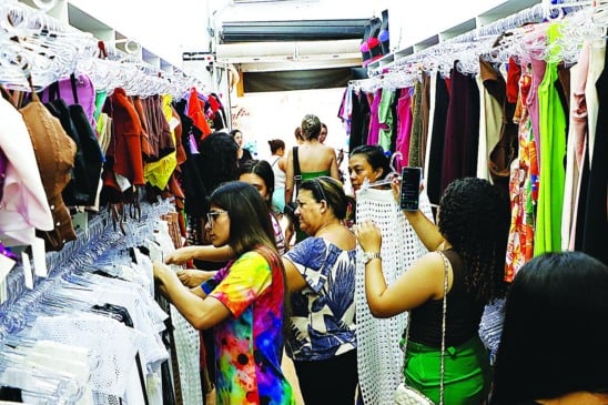 Expectativa é que o fracionamento das férias escolares deve movimentar as lojas até o final de julho

FOTO: RICARDO AMANAJÁS