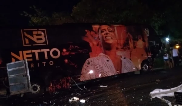 Sobe para quatro o número de mortos em colisão envolvendo ônibus de Netto Brito