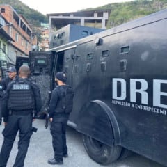 A prisão ocorreu na comunidade do Preventório, no bairro Charitas, município de Niterói (RJ), e teve como alvo uma mulher suspeita de integrar um grupo criminoso