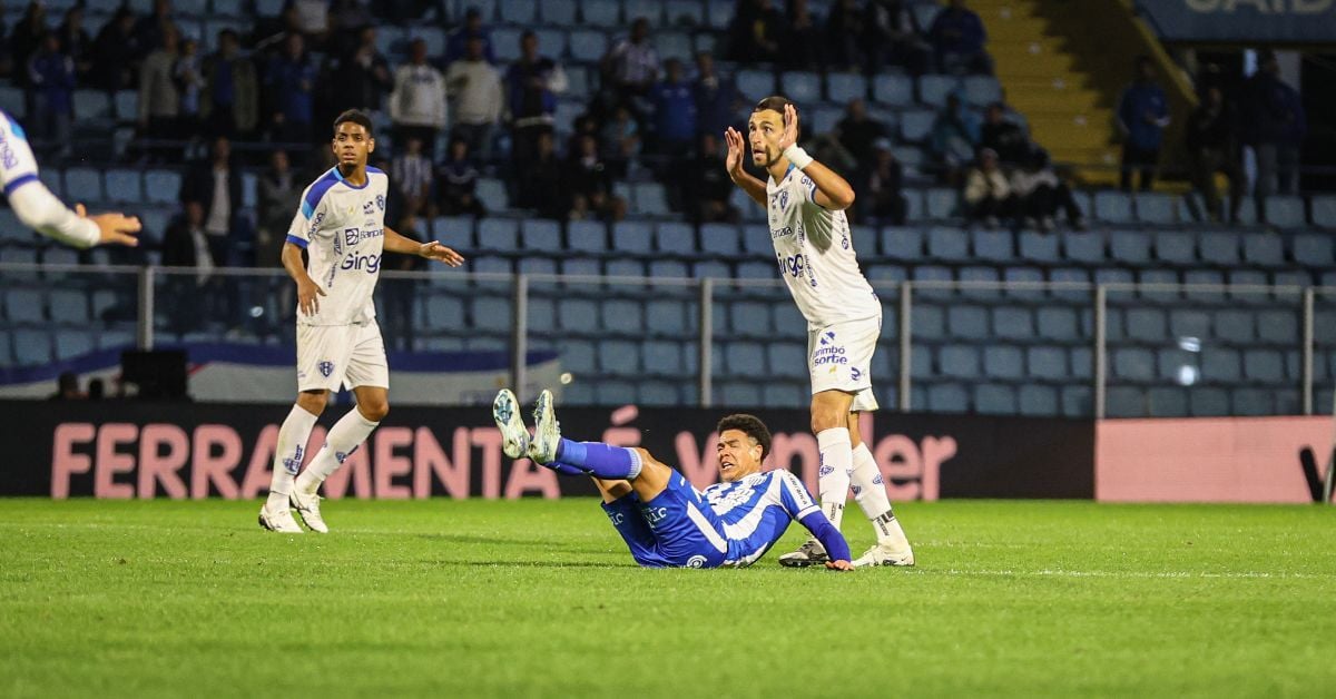Nem o melhor ataque da Série B conseguiu furar o bloqueio bicolor - Foto: Matheus Vieira/PSC