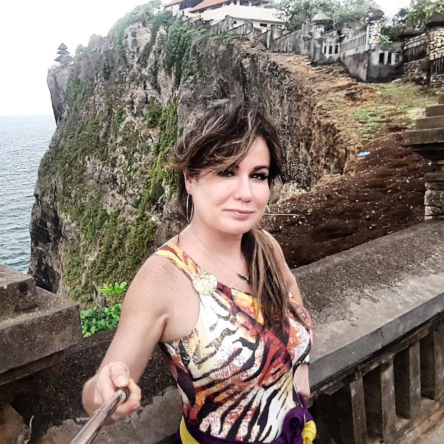 Suzy Camacho