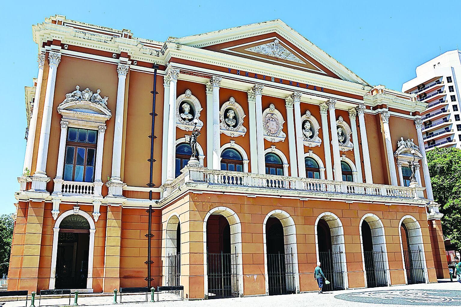 A iniciativa faz parte do processo de candidatura dos Teatros da Amazônia — o Theatro da Paz, em Belém (PA), e o Teatro Amazonas, em Manaus (AM) — ao título de Patrimônio Mundial Cultural