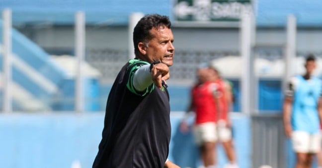 Claudinei Oliveira não quer saber de perder a invencibilidade - Foto: Jorge Luis Totti/PSC
