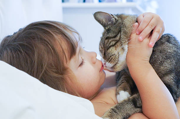 DIA DO AMIGO: QUAL A IMPORTÂNCIA DE CRESCER COM UM ANIMAL PARA A CRIANÇA?