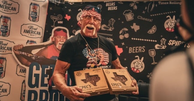 Seus músculos e força entraram em contraste, principalmente, com os personagens cômicos que Hogan viveu, e que o consagraram no cinema de comédia.