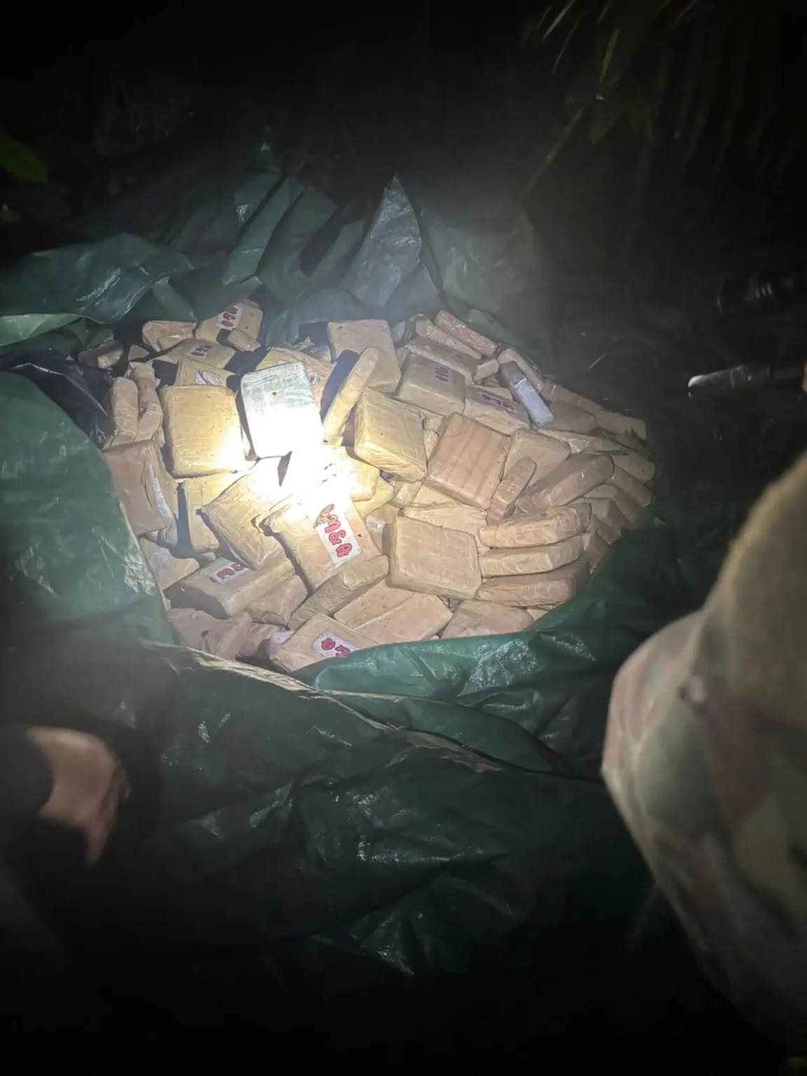 PM do Pará apreende 1 tonelada de drogas transportada por avião no sudoeste do Estado