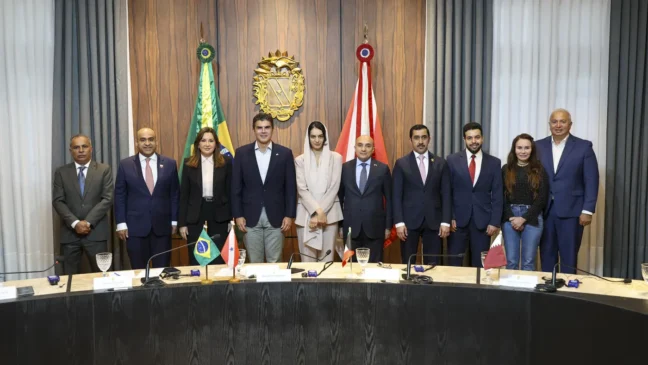 O governador Helder Barbalho e a vice-governadora Hana Ghassan se reuniram com embaixadores dos Emirados Árabes Unidos, Arábia Saudita, Qatar, Kuwait, Omã e Bahrein