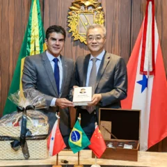 Governador Helder Barbalho recebeu o embaixador da China. Foto: Marco Santos / Agência Pará