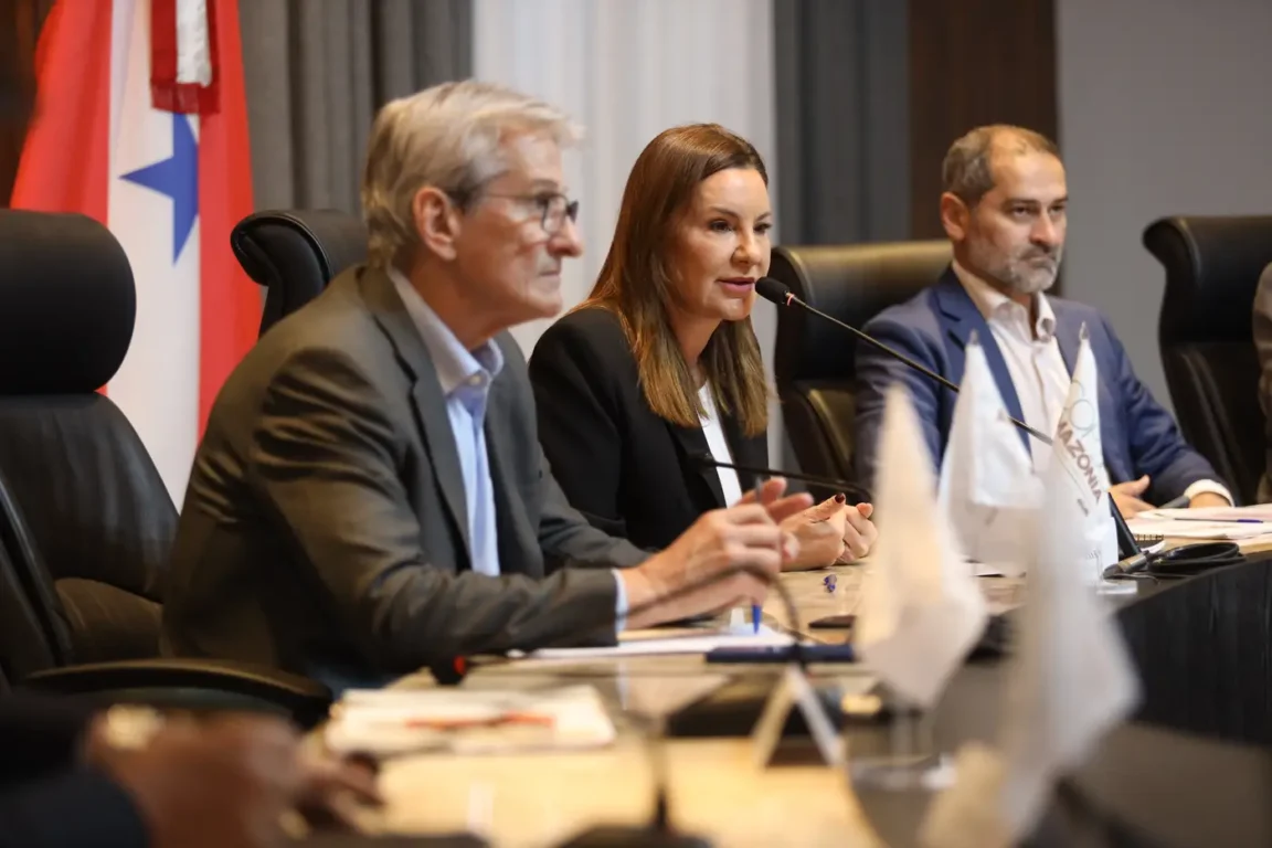 Vice-governadora Hana Ghassan e secretário Extraordinário para a COP30, Valter Correia, conduziram encontro com órgãos de comando e controle para definir estratégias durante a conferência

