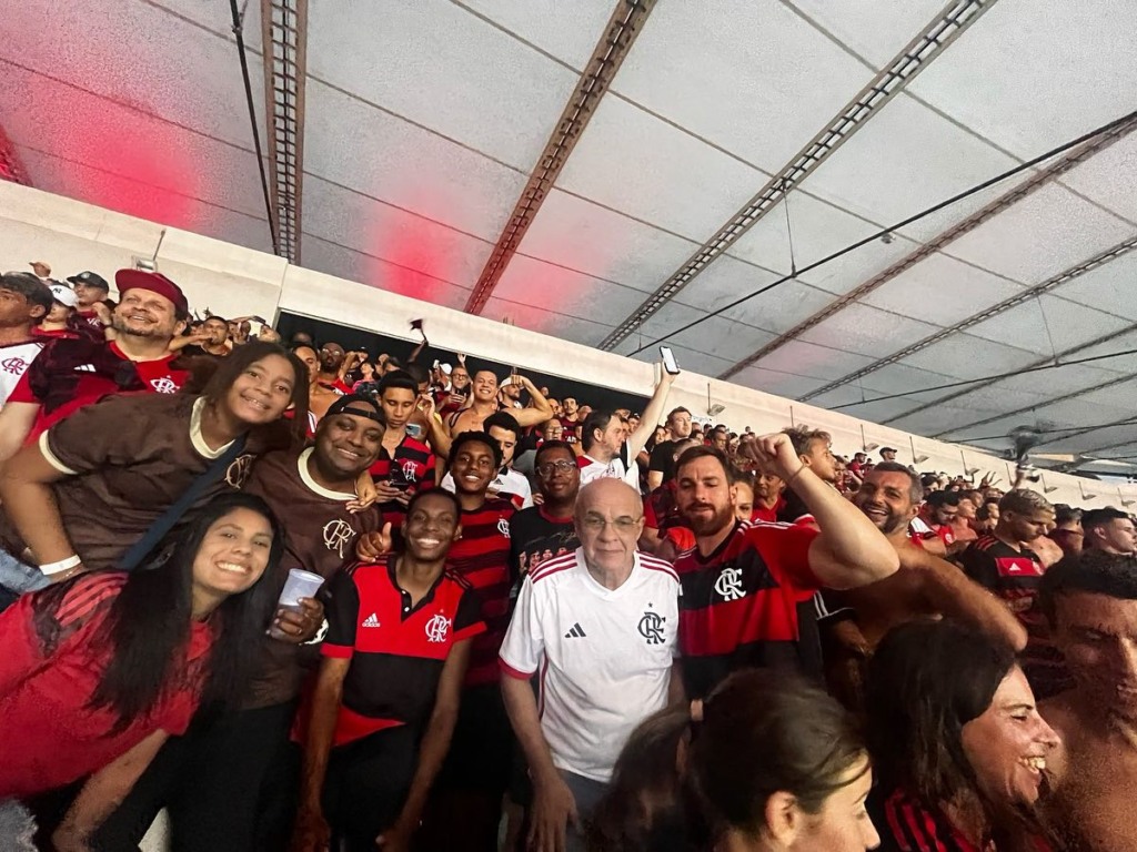 Bandeira presidiu o Flamengo entre 2013 e 2018 e assumiu o clube no auge de sua crise financeira, com dívidas que ultrapassavam R$ 737 milhões.