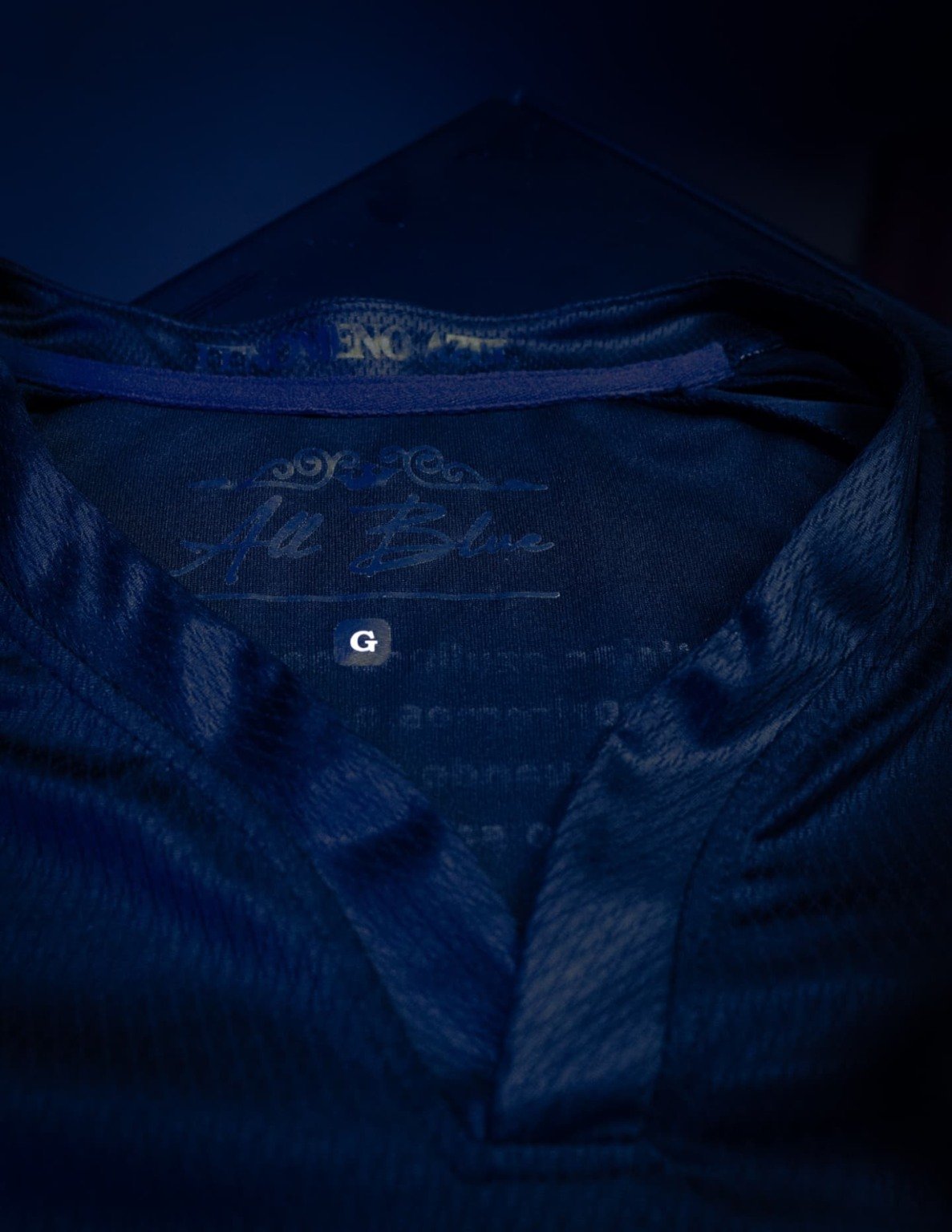 O Clube do Remo lançou uma camisa comemorativa em homenagem ao Dia dos Pais, que será celebrado no próximo domingo.