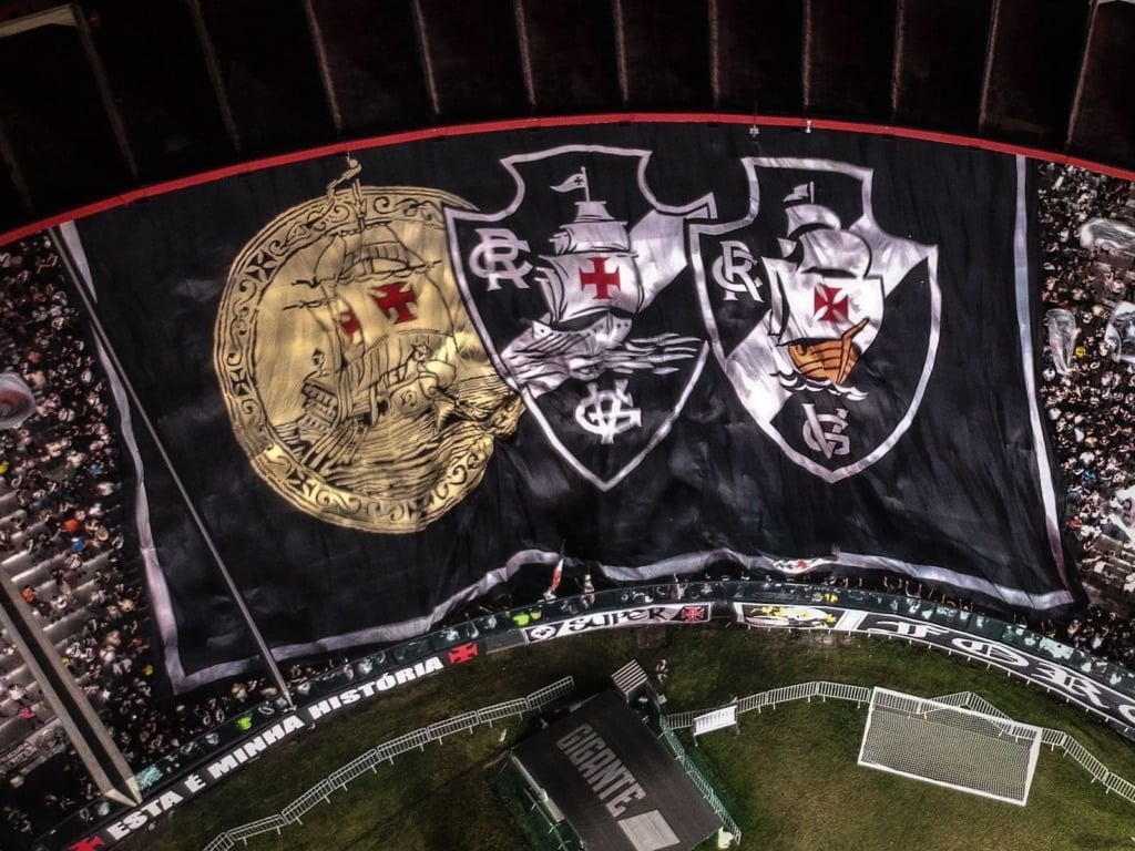 O Vasco foi avassalador no primeiro tempo, venceu o CSA por 3 a 1, em São Januário, e se garantiu nas quartas de final da Copa do Brasil