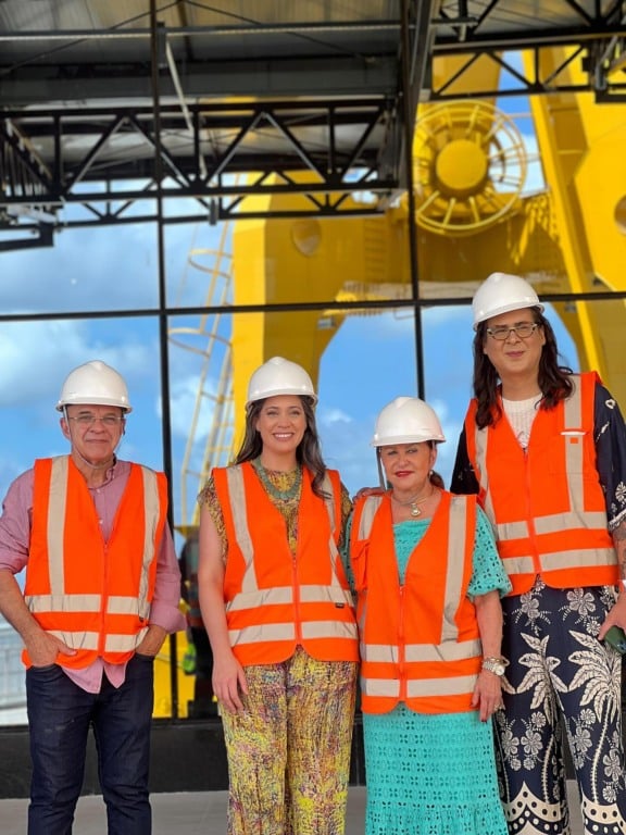 Os parlamentares visitaram pontos estratégicos da cidade que passarão por adaptações ou estão em obras para o evento.