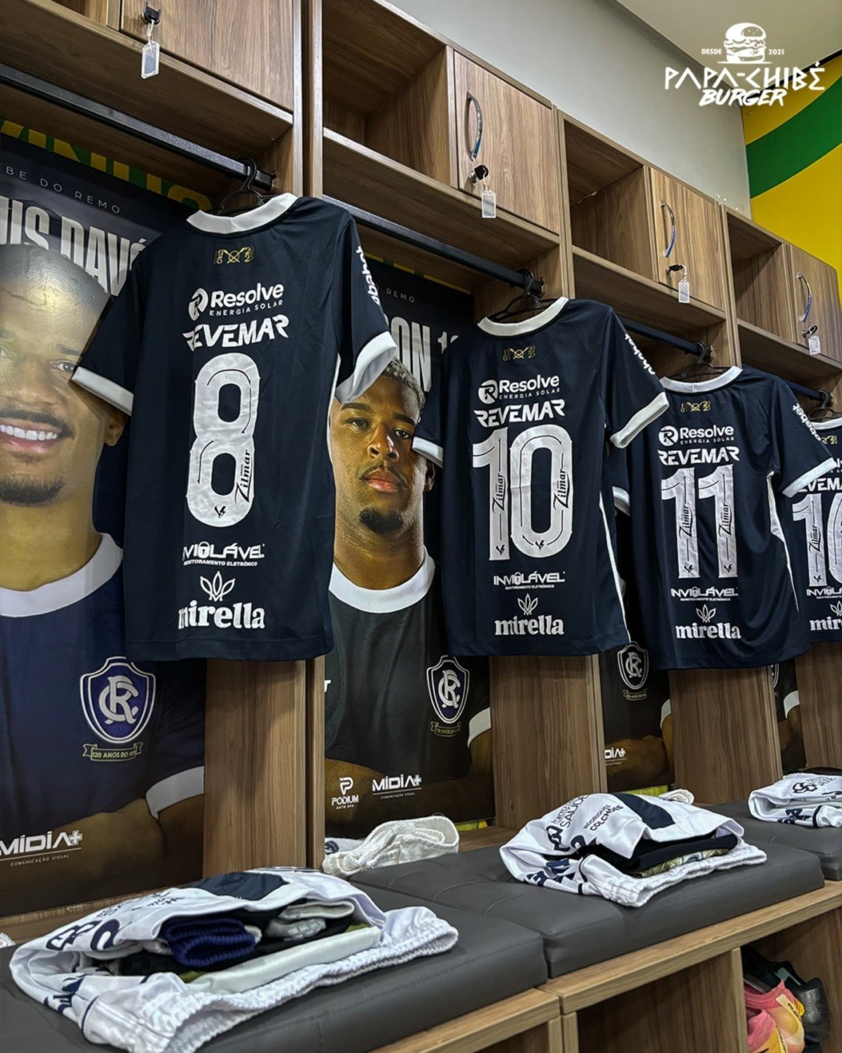 Clube vive de lampejos individuais e sofre com escolhas ruins do treinador e elenco limitado.