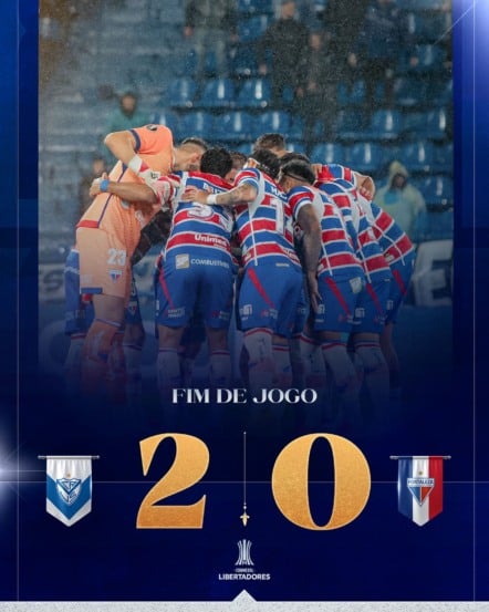 O Vélez Sarsfield garantiu sua vaga nas quartas de final da Copa Libertadores ao vencer o Fortaleza por 2 a 0, em um jogo realizado no Estádio José Amalfitani,