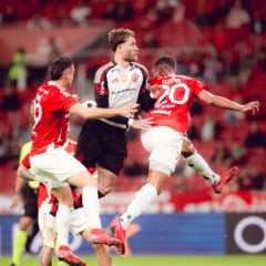No segundo duelo da trilogia entre Flamengo e Internacional, o Rubro-Negro novamente levou a melhor - desta vez pelo Campeonato Brasileiro