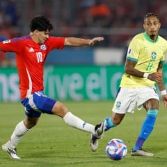 Raphinha durante a vitória do Brasil sobre o Chile por 2 a 1, em outubro de 2024 Créditos: Rafael Ribeiro/CBF