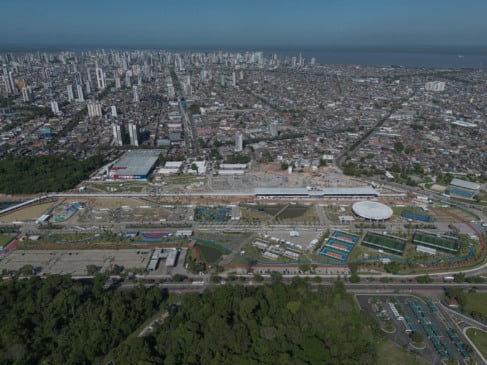 O plano de mobilidade prevê o uso de mais de 240 ônibus com rotas exclusivas para transportar os participantes ao Parque da Cidade