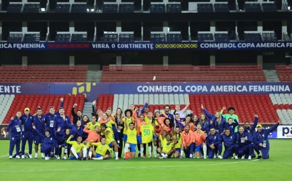Delegação festeja a classificação para a 10ª final de Copa América Créditos: Lívia Villas Boas / CBF