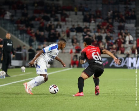 O Paysandu arrancou um empate por 1 a 1 com o Athletico-PR em Curitiba, em jogo válido pelo segundo turno da Série B.