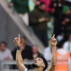 O jogador Flaco López, da SE Palmeiras, comemora seu gol contra a equipe do Ceará SC, durante partida válida pela décima nona rodada, do Campeonato Brasileiro, Série A, na arena Allianz Parque. (Foto: Cesar Greco/Palmeiras/by Canon)