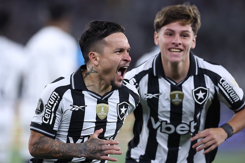 Artur fez o gol do jogo. Foto: Vitor Silva/Botafogo.