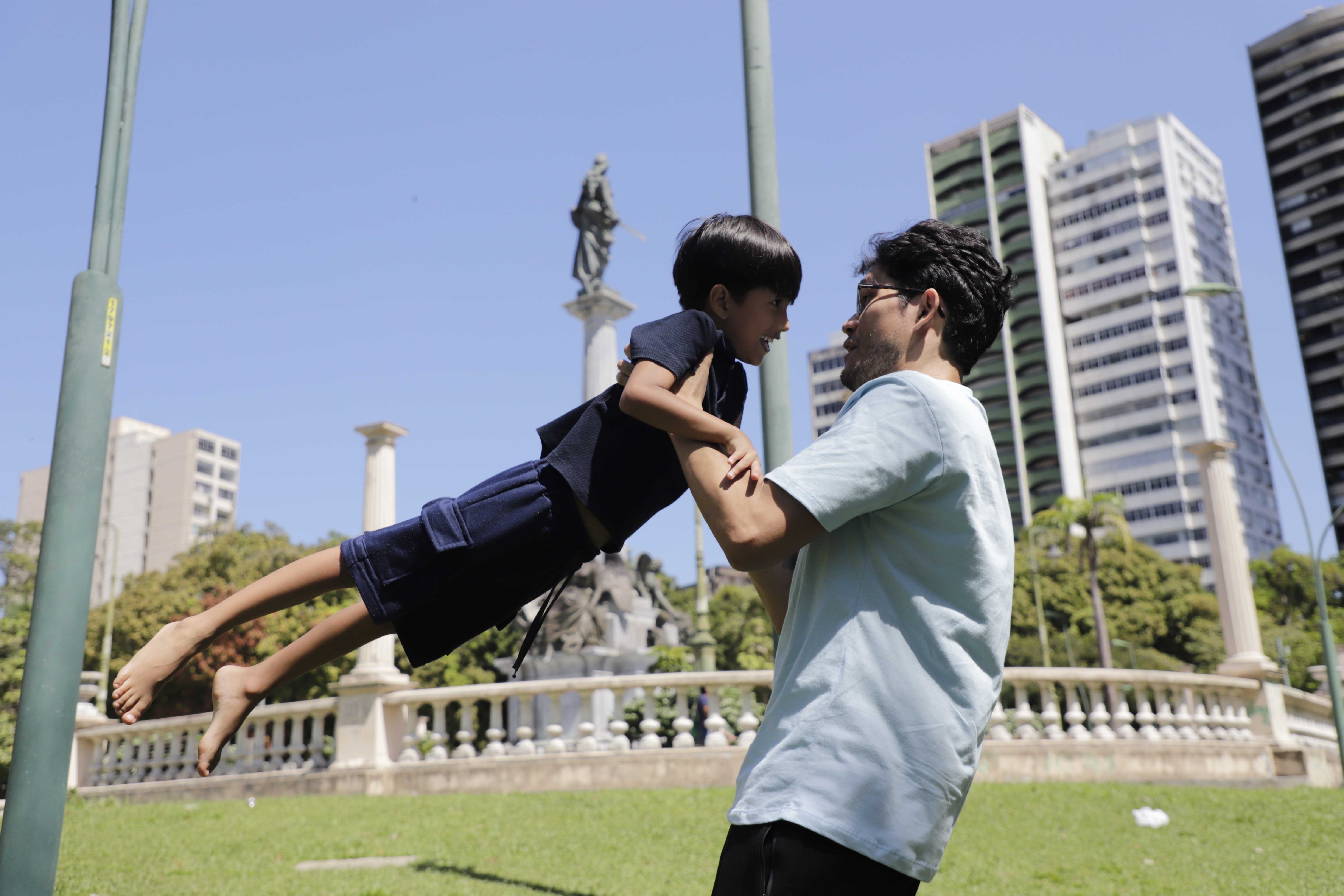 Famílias aproveitaram o domingo ensolarado com piqueniques, brincadeiras e momentos de afeto.