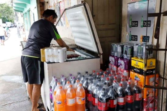 Comércio de bebidas comemora alta nas vendas durante calorão em Belém
