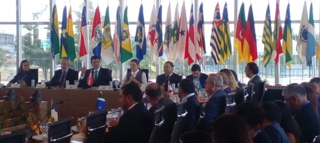Embora o governador do Pará tenha dito, durante a coletiva, que são 22 representantes de estados brasileiros presentes, a Secretaria Executiva do Fórum confirmou apenas 19:
