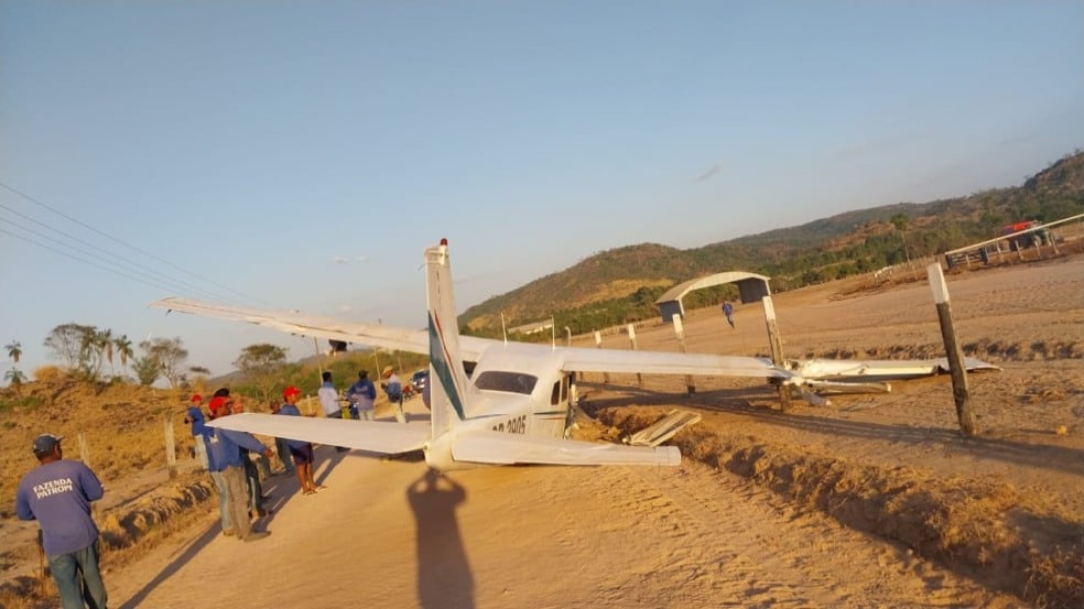 Avião com matrícula da Bolívia cai no Pará com carga de cocaína.