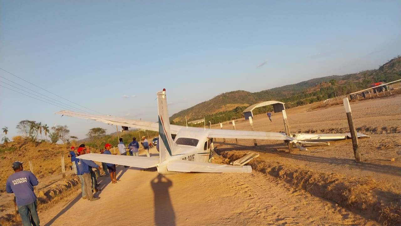 Avião com matrícula da Bolívia cai no Pará com carga de cocaína.