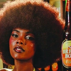 Ela, que é atriz e também produz conteúdo para a internet, resolveu também se lançar como cantora e compositora.