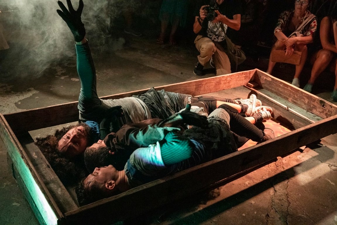 Os recifenses do Grupo Experimental apresentam “Caosmose” 