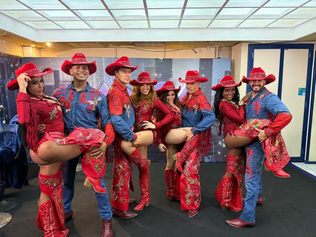 Com nota quase perfeita, Grupo A dispara na liderança da Dança dos Famosos