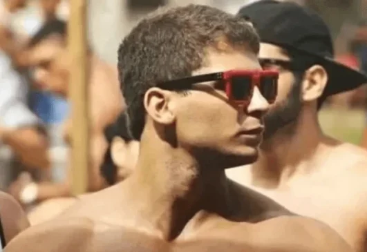 Igor Eduardo Pereira Cabral foi preso após ser filmado agredindo brutalmente a namorada com 61 socos dentro de um elevador em Natal (RN).