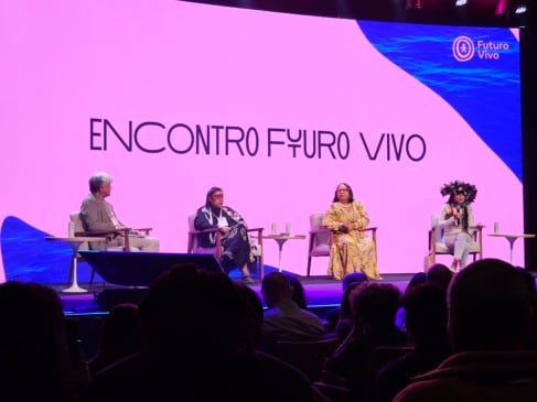 Encontro Futuro Vivo, organizado pela Vivo, ocorreu na última terça-feira (26), em São Paulo, para debater temas como ciência climática, Amazônia, ancestralidade, saúde mental, tecnologia e neurociência. Fotos: Cintia Magno
