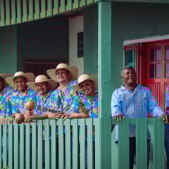 Após a repercussão de sua homenagem na Sapucaí em 2023 pela escola de samba Paraíso do Tuiuti, Mestre Damasceno seguiu produzindo novidades.
